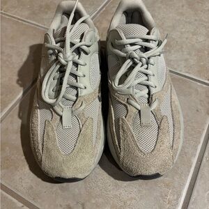 Yeezy boost 700 salt